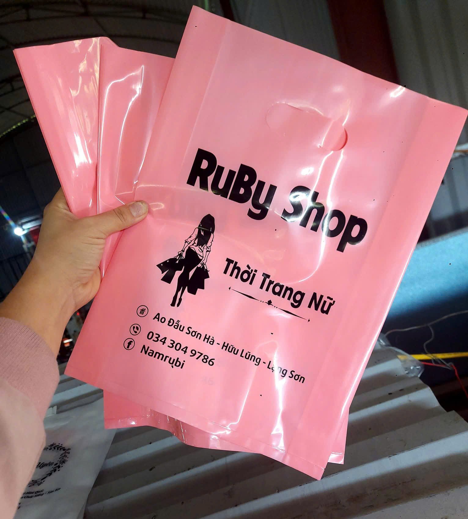 Túi ni lông in logo thương hiệu là cách quảng bá hiệu quả